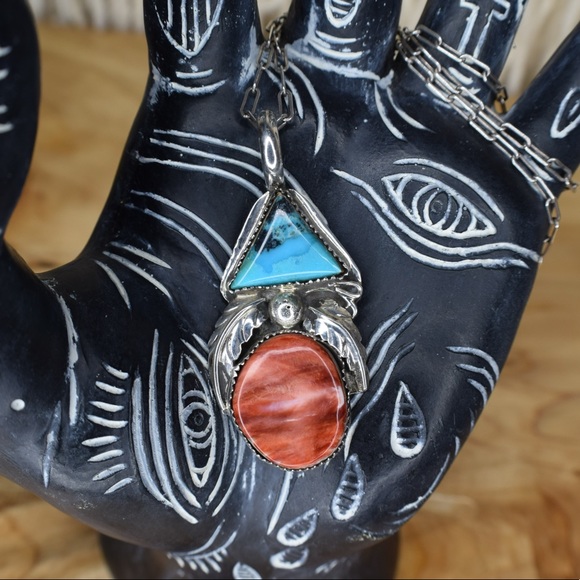🚫SOLD🚫Vintage Navajo Pendant Signed Sterling Silver, Turquoise & Spiny Oyster - Picture 5 of 9